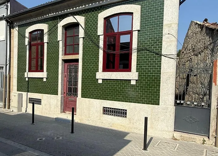 #4 Ramalde Charming House *